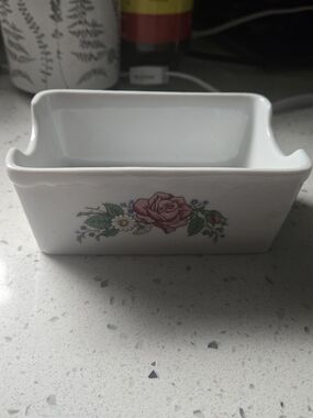 Vintage 1995 Hallmark Quick Moments Tea Ceramic Floral Design Caddy